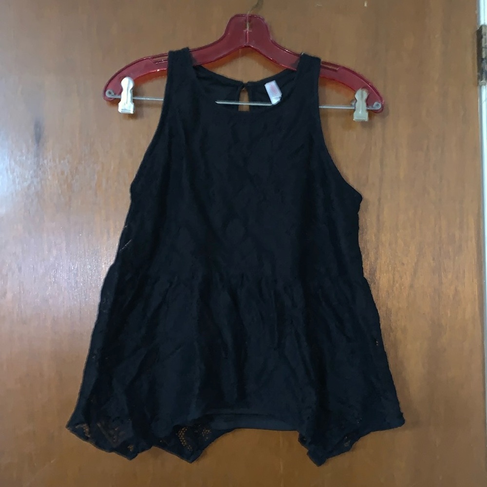 Black lacy tank never worn